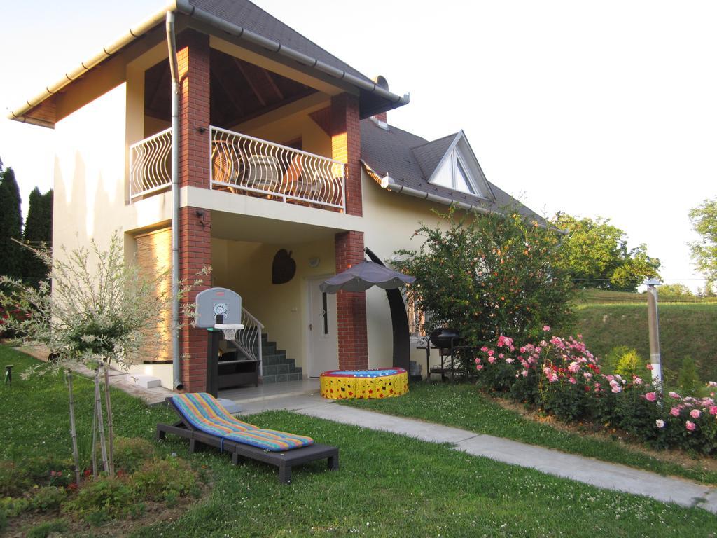 Rozsadomb Apartman Залакарош Екстер'єр фото